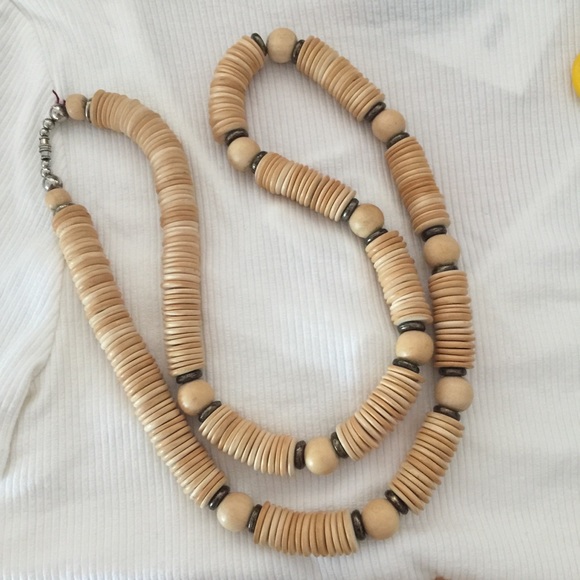 Beautiful Vintage Beaded Necklace - Picture 12 of 13